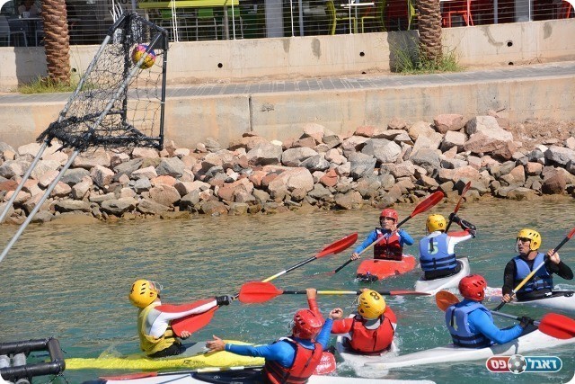 להתנייד בקייאק ולהבקיע גול! פולו קייאק (אילת אין)